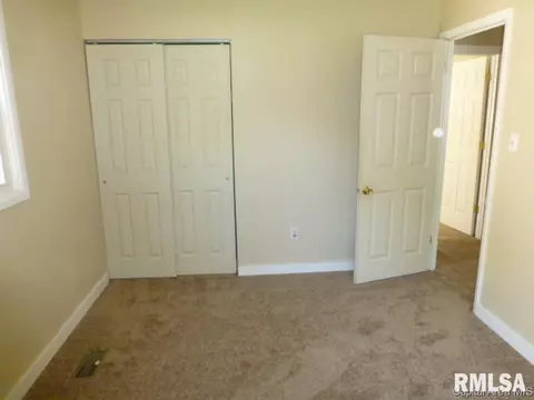 1004 Johnson Ln, Springfield, IL 62702 photo 10