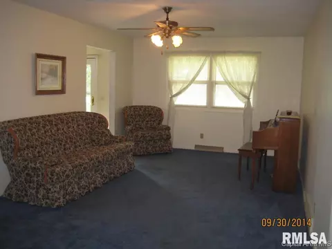 13 Coachlight Ct, Springfield, IL 62703 photo 2