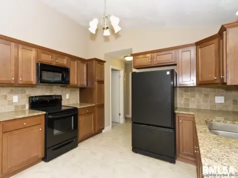 2280 Dunwich Dr, Springfield, IL 62702 photo 8
