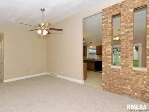 2280 Dunwich Dr, Springfield, IL 62702 photo 5