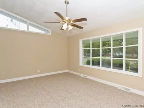 2280 Dunwich Dr, Springfield, IL 62702 photo 3