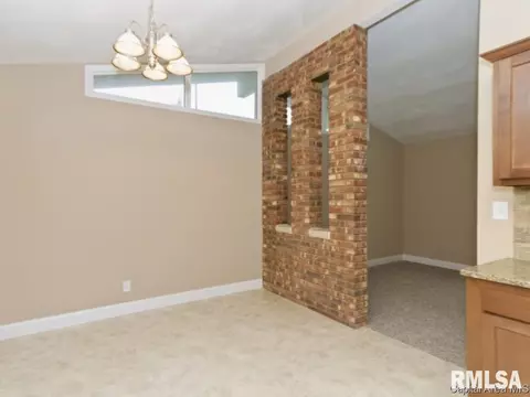 2280 Dunwich Dr, Springfield, IL 62702 photo 6
