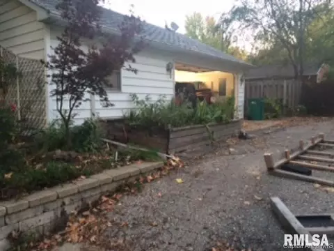 600 S Feldkamp Ave, Springfield, IL 62704 photo 14