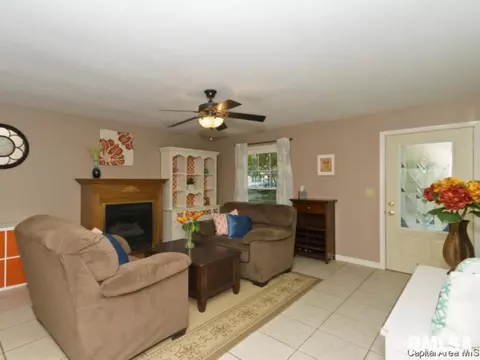 217 Cartwright Dr, Springfield, IL 62704 photo 4