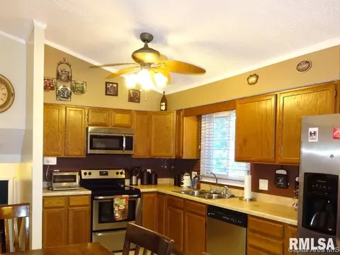 44 Emporia Ave, Springfield, IL 62702 photo 10