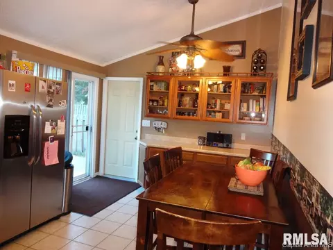 44 Emporia Ave, Springfield, IL 62702 photo 8