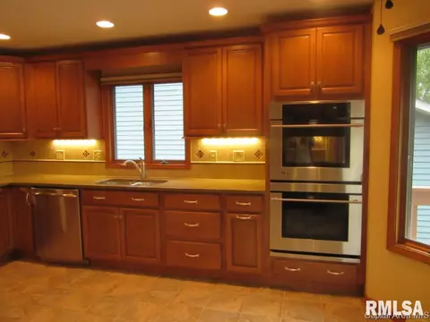 504 Appomattox Dr, Springfield, IL 62711 photo 7