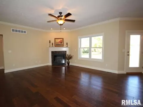 5601 Legacy Ln, Springfield, IL 62711 photo 3