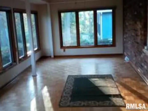 1650 W Edwards St, Springfield, IL 62704 photo 9