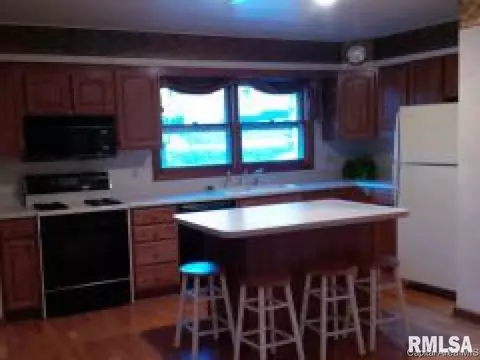 1650 W Edwards St, Springfield, IL 62704 photo 7