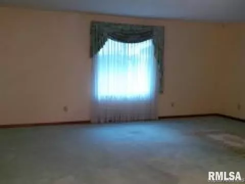 1650 W Edwards St, Springfield, IL 62704 photo 3