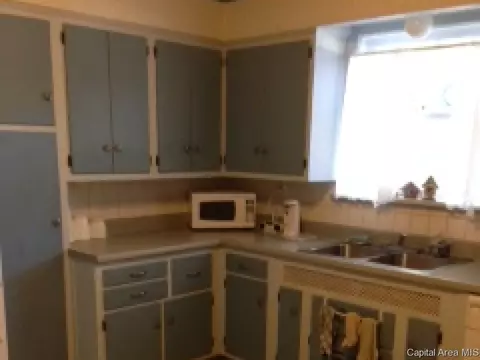 2113 S 6th St, Springfield, IL 62703 photo 7