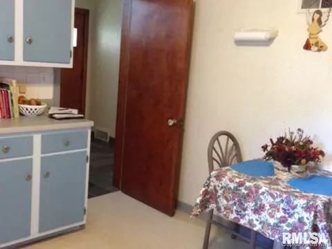 2113 S 6th St, Springfield, IL 62703 photo 10
