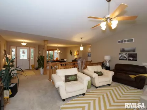 1105 Latigo, Springfield, IL 62712 photo 9