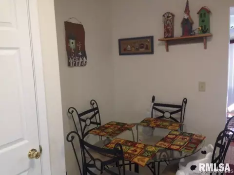 1713 N 22nd, Springfield, IL 62702 photo 3