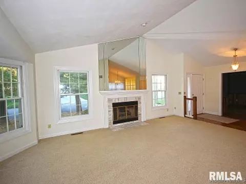 1 Chimney View Ln, Springfield, IL 62707 photo 4