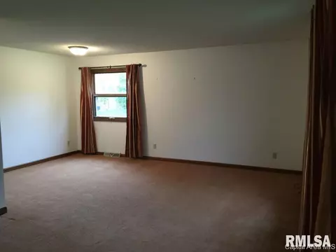 2814 Bemis Hts, Springfield, IL 62704 photo 8