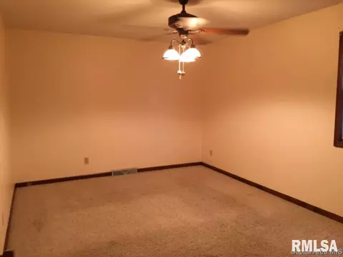 2814 Bemis Hts, Springfield, IL 62704 photo 10