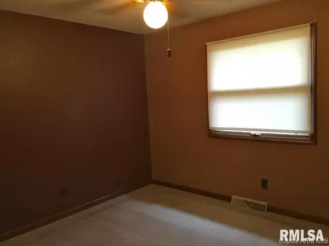 2814 Bemis Hts, Springfield, IL 62704 photo 11