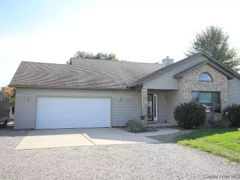 14548 Frontier Dr, Athens, IL 62613 photo 1