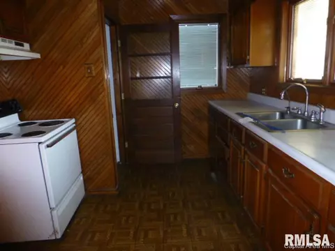 1700 E Converse, Springfield, IL 62702 photo 4
