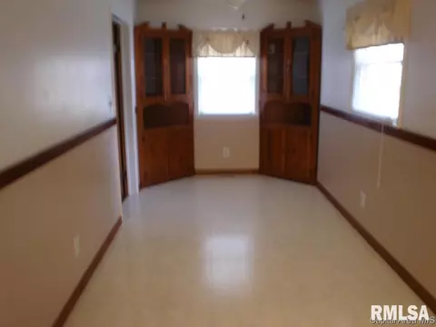 2408 S Walnut St, Springfield, IL 62704 photo 15