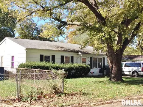 1805 S Pope, Springfield, IL 62703 photo 2