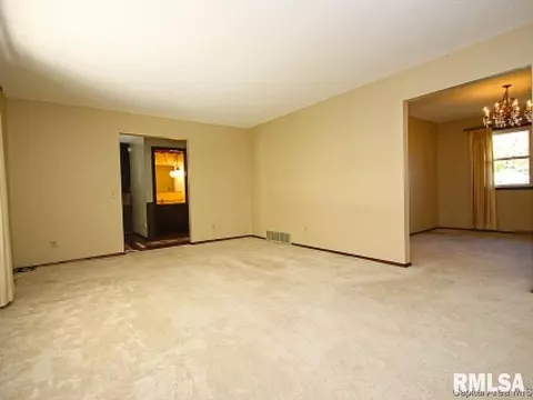 2321 E Sangamon Ave, Springfield, IL 62702 photo 5