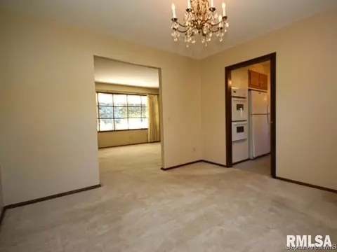 2321 E Sangamon Ave, Springfield, IL 62702 photo 6