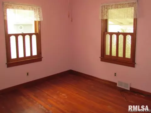 3210 S 1st St, Springfield, IL 62703 photo 5