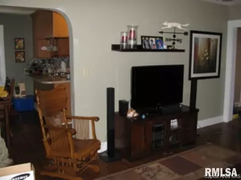 525 S Park Ave, Springfield, IL 62704 photo 4