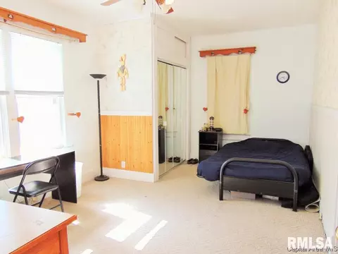 2267 S 10th, Springfield, IL 62703 photo 13