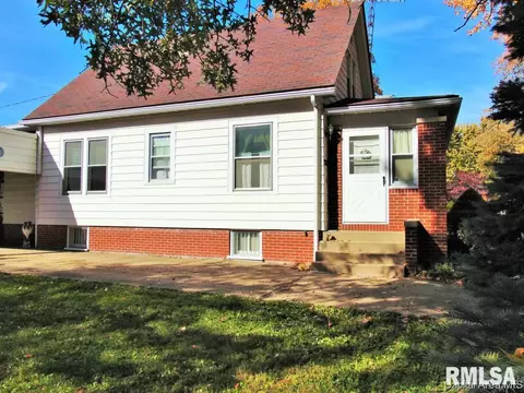 2267 S 10th, Springfield, IL 62703 photo 3