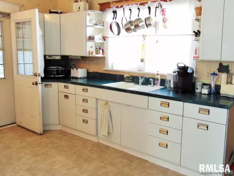 2267 S 10th, Springfield, IL 62703 photo 10
