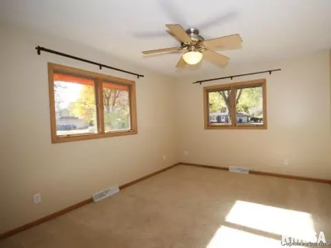 58 Glen Eagle Dr, Springfield, IL 62704 photo 12