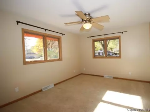 58 Glen Eagle Dr, Springfield, IL 62704 photo 14