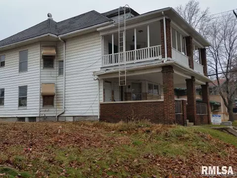 801 S 4th St, Springfield, IL 62703 photo 3
