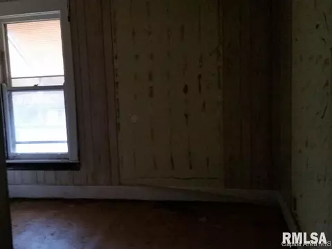 801 S 4th St, Springfield, IL 62703 photo 10