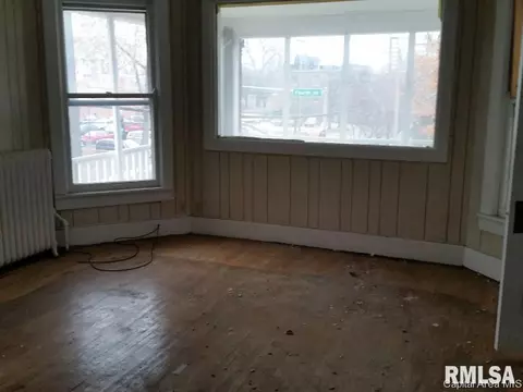 801 S 4th St, Springfield, IL 62703 photo 9