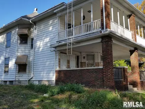 801 S 4th St, Springfield, IL 62703 photo 2