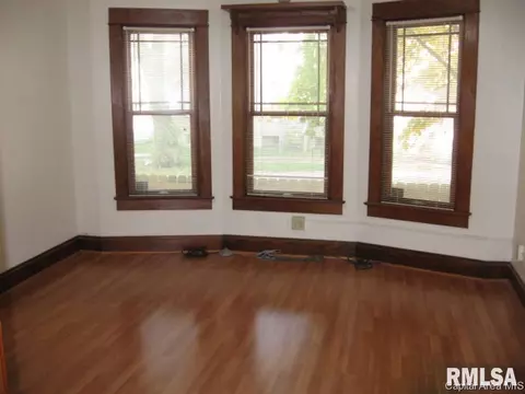 1200 S Spring St, Springfield, IL 62704 photo 6