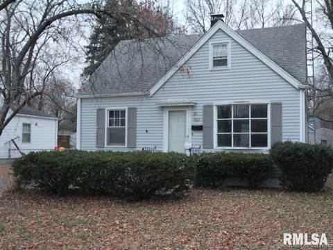 1965 E Hood St, Springfield, IL 62703 photo 1