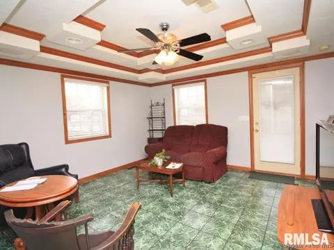 900 N 19th St, Springfield, IL 62702 photo 2
