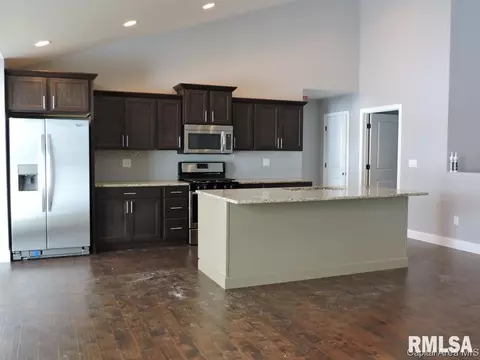 804 Pheasant Run, Sherman, IL 62684 photo 3