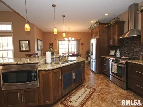 2101 Harbor Lndg, Springfield, IL 62712 photo 7