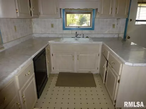 224 E Houston, Springfield, IL 62707 photo 5