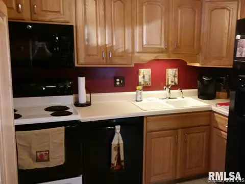2929 Selkirk, Springfield, IL 62702 photo 4