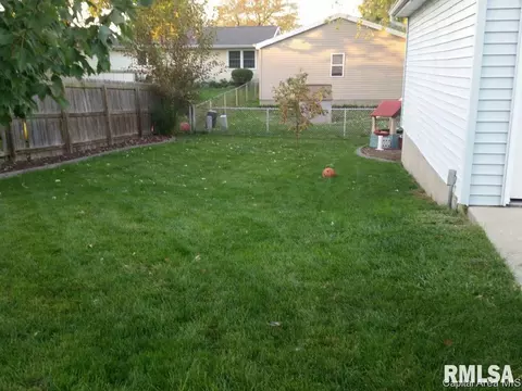2929 Selkirk, Springfield, IL 62702 photo 17