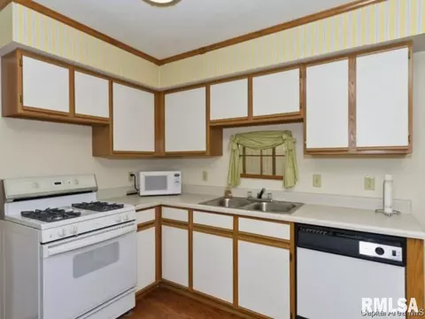 2421 Basil, Springfield, IL 62707 photo 15