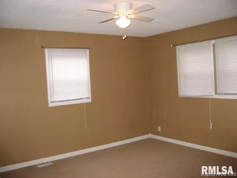 5 Lilac Ln, Springfield, IL 62702 photo 4